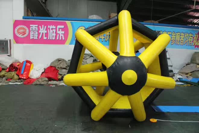 息烽充气水上滚筒球